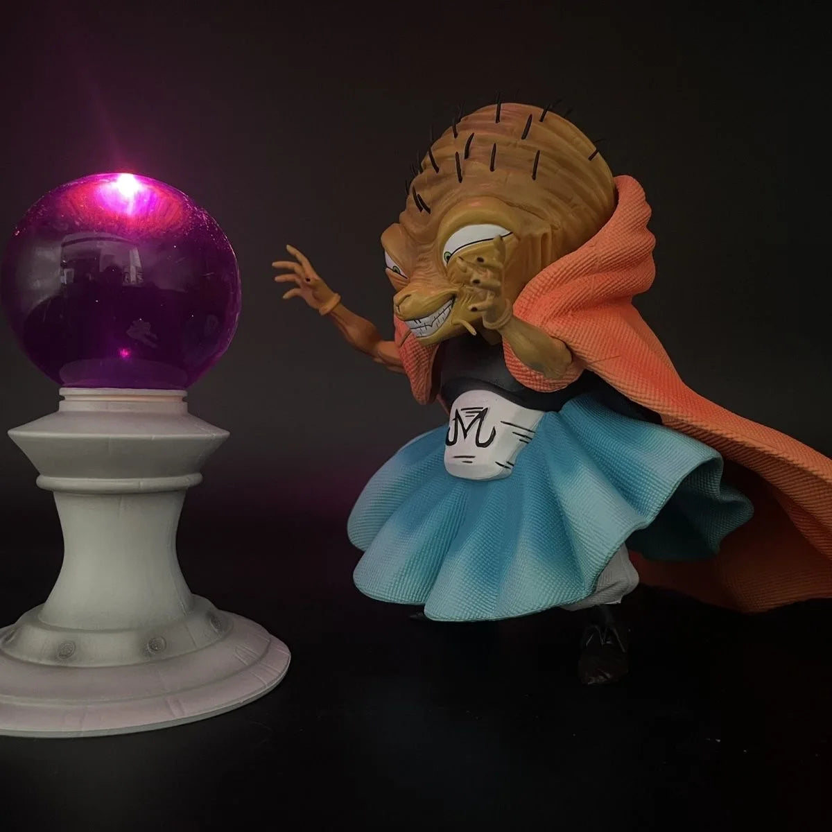 Figurine Dragon Ball - Babidi et sa Boule Lumineuse