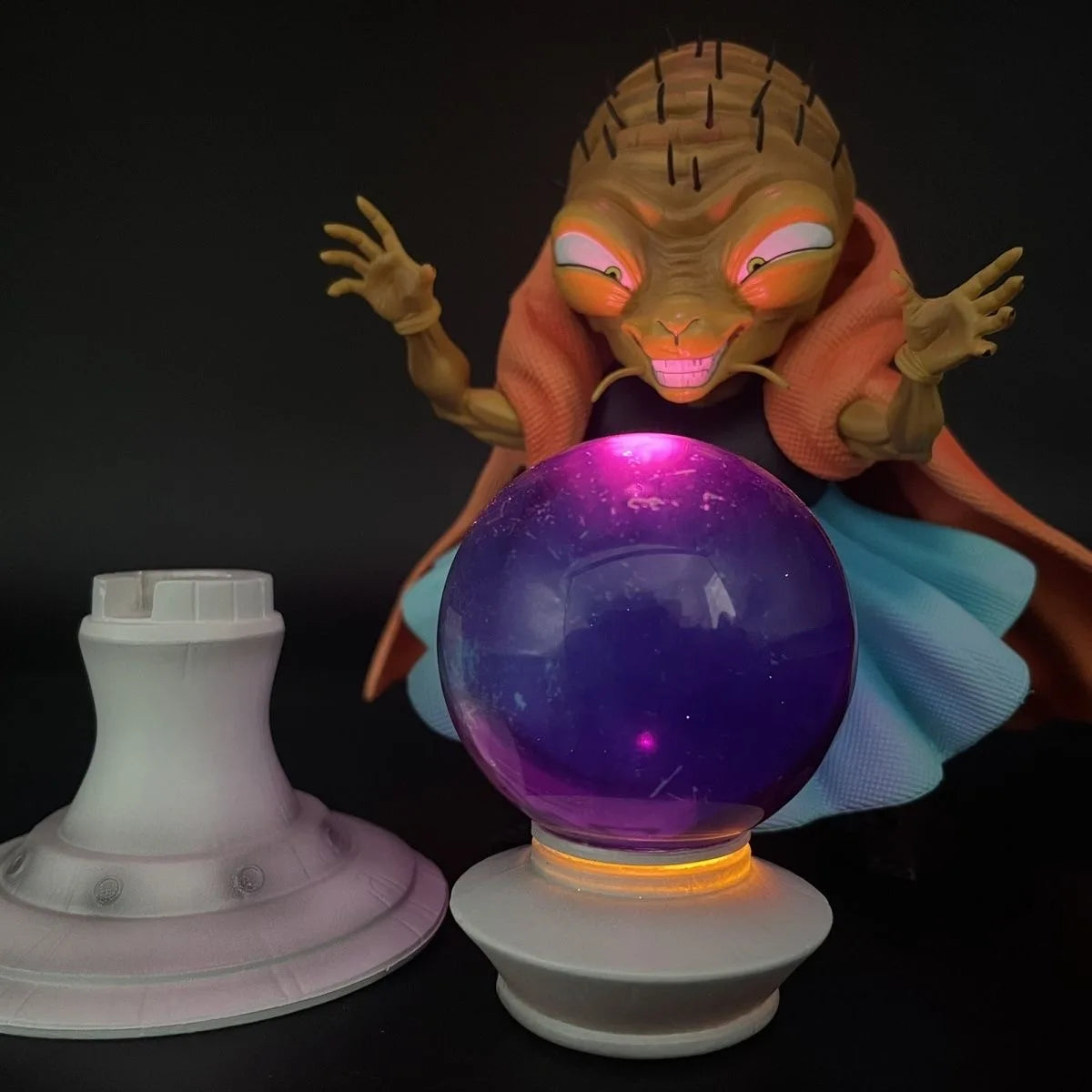 Figurine Dragon Ball - Babidi et sa Boule Lumineuse