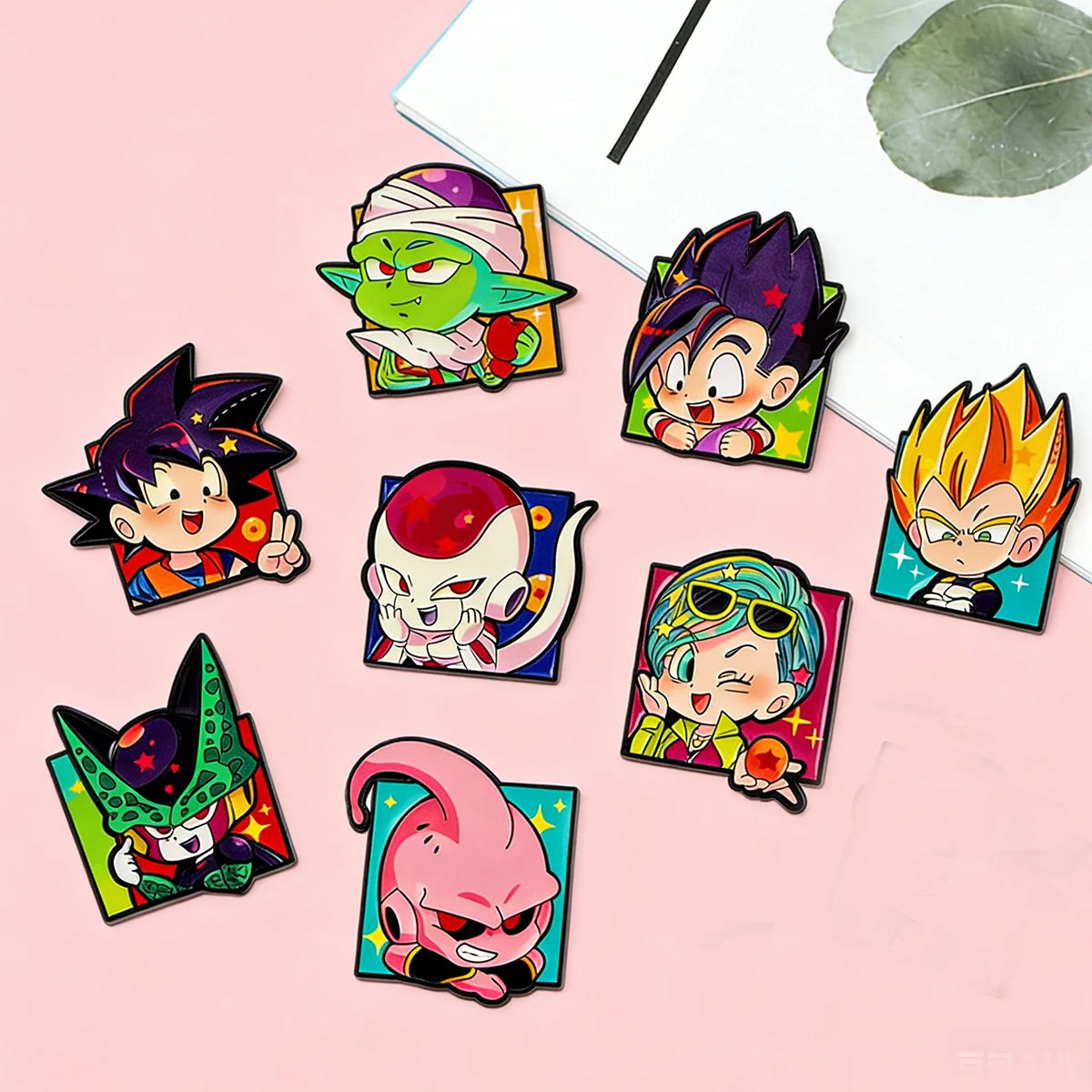 Lot de 8 Pin’s Dragon Ball - Gohan, Bulma, Freezer, Cell et Super Buu