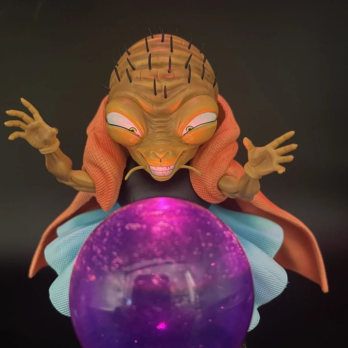 Figurine Dragon Ball - Babidi et sa Boule Lumineuse