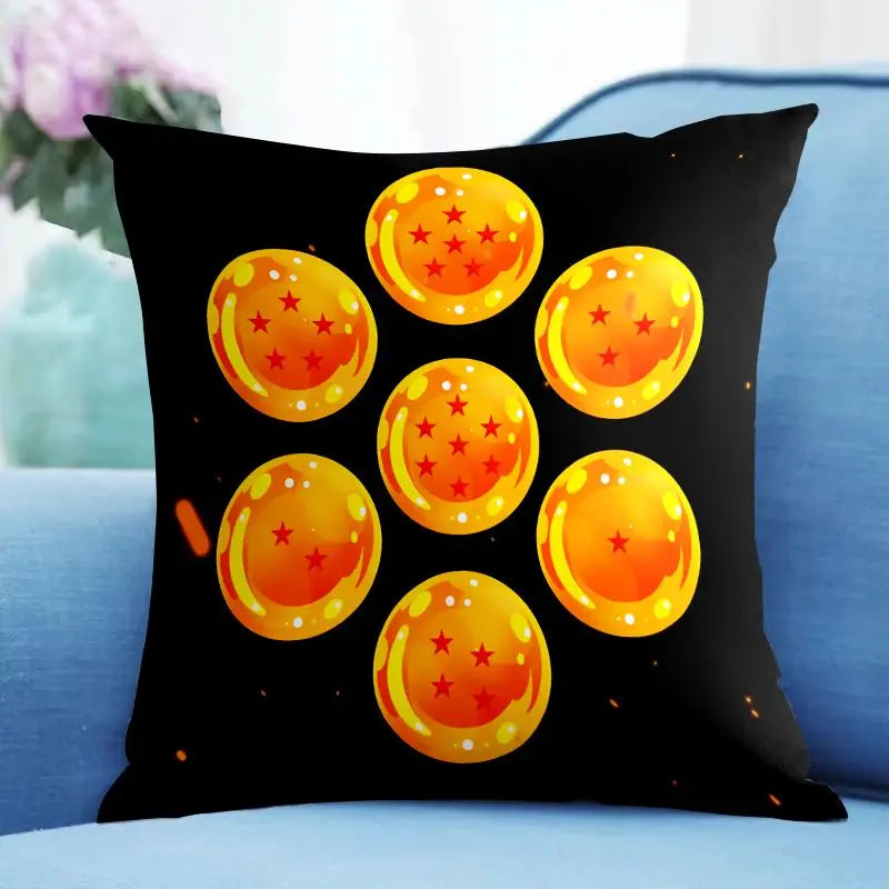 Housse de Coussin Dragon Ball - Emblème et Boules de Cristal